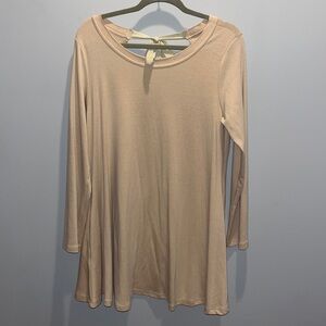 NWT Easel Tie Back Tunic